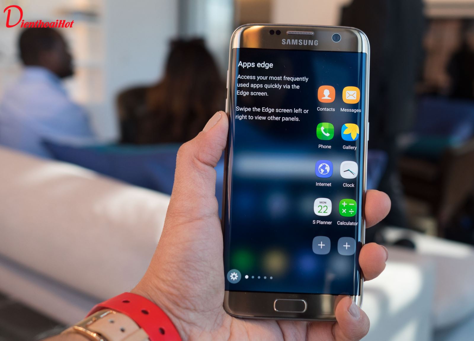 Galaxy S7 Edge vẫn đủ sức mạnh để cạnh tranh vớivới các đối thủ smartphone