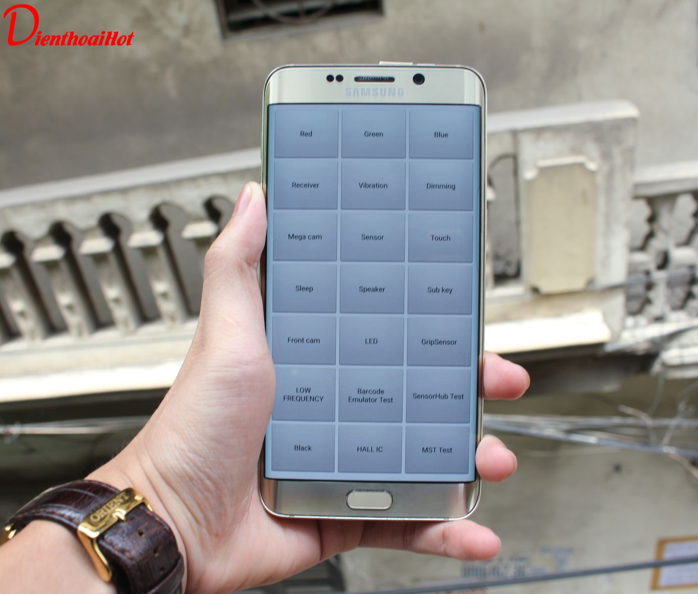 Trình mã test chiếc Samsung Galaxy S6 Edge Xách Tay