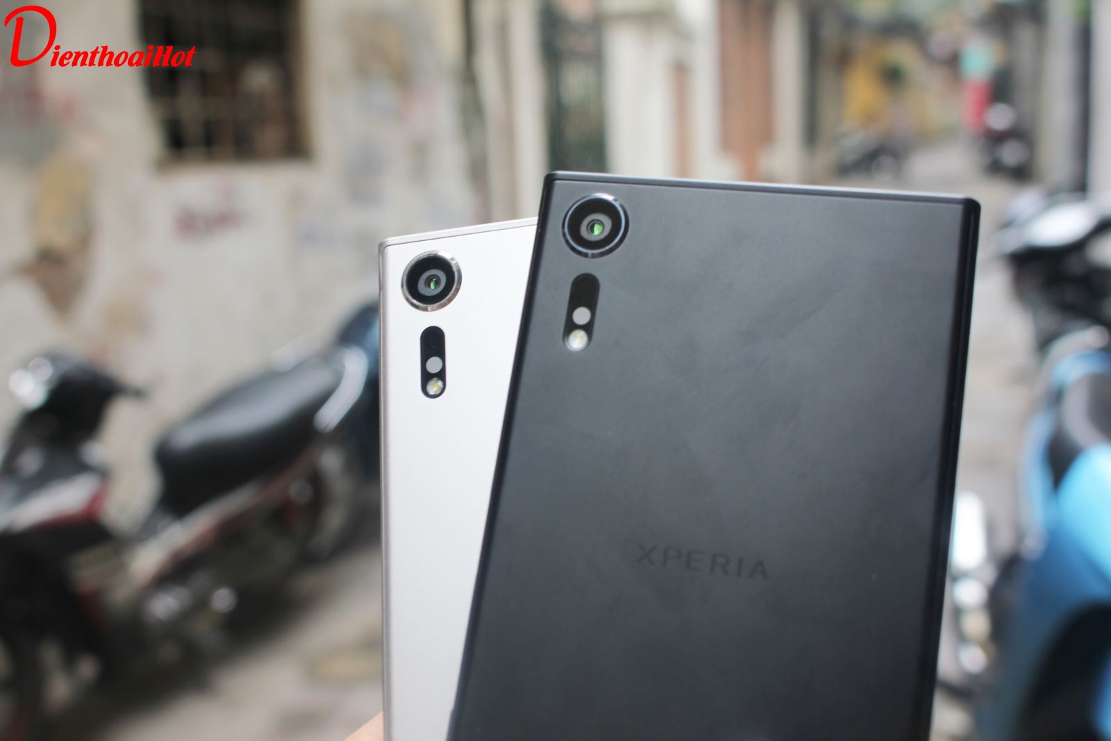 Sony Xperia XZs xách tay với cụm camera khác biệt đàn anh